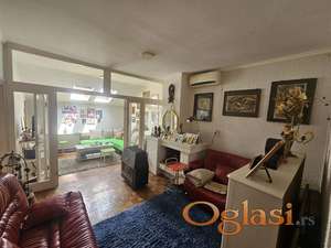 Četvorosoban stan u centru Crvenke